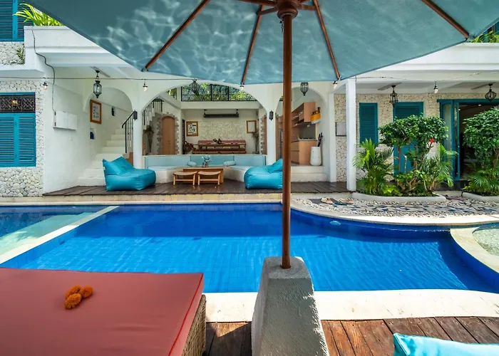 Villa Tyche Luxury 4br Pool Walk To Double Six & Eat Street *