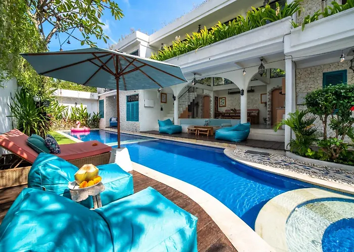 Tyche Luxury 4br Pool Walk To Double Six & Eat Street Villa *