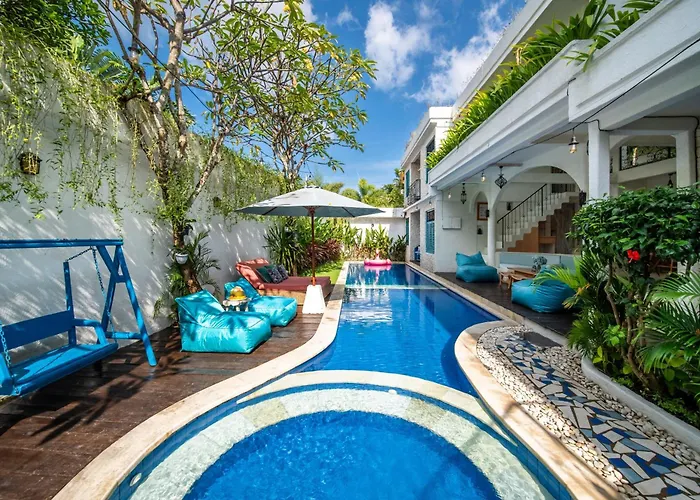 Villa Tyche Luxury 4br Pool Walk To Double Six & Eat Street *