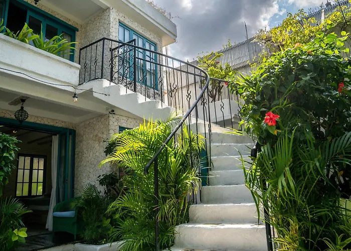 Tyche Luxury 4br Pool Walk To Double Six & Eat Street Seminyak (Bali)