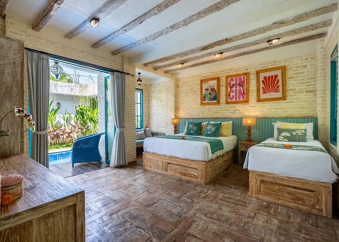 Villa Tyche Luxury 4br Pool Walk To Double Six & Eat Street *